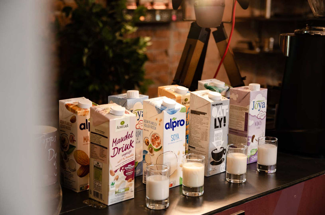 Pflanzliche Milchalternativen für Cappuccino & Co