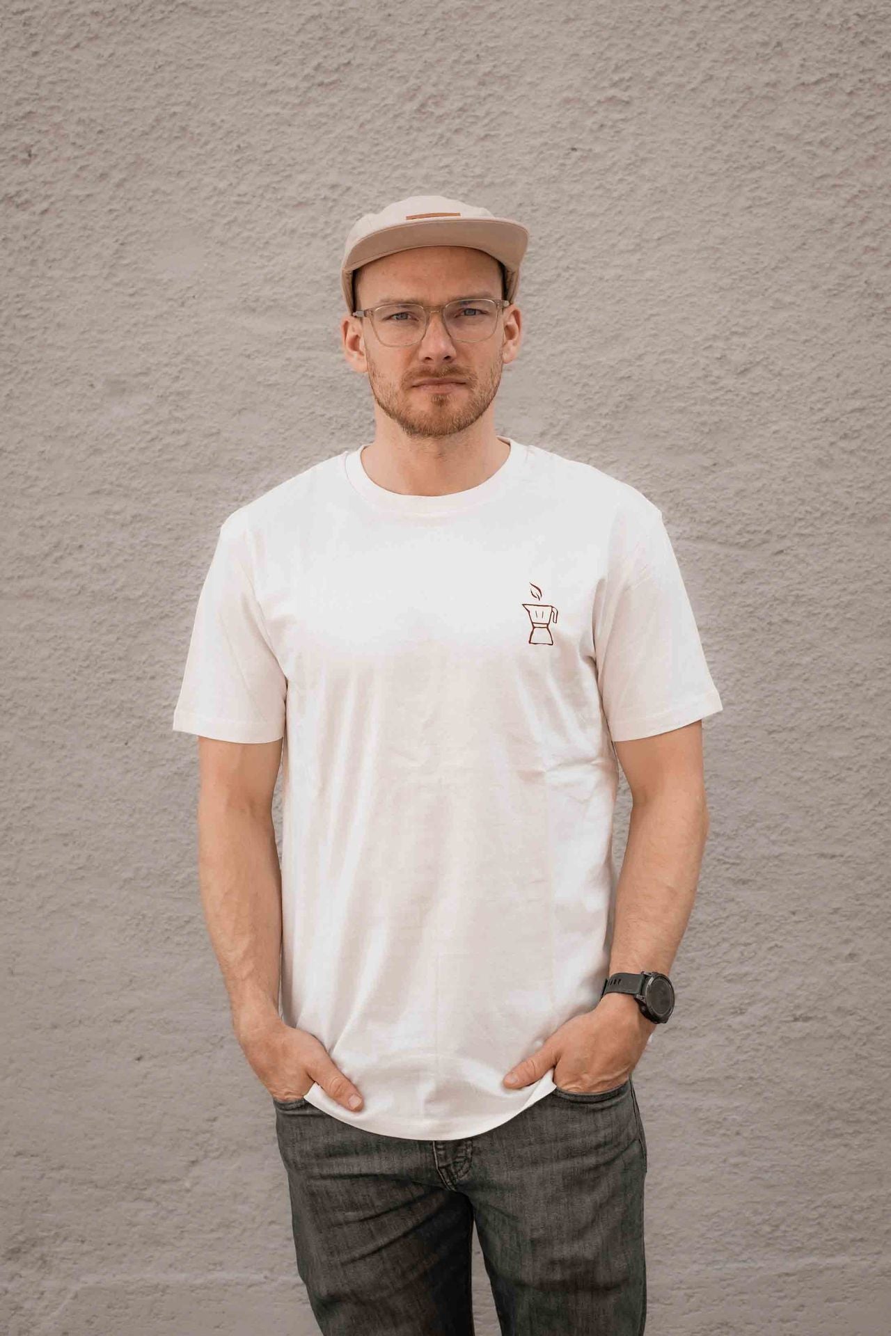 Valentin (178cm) mags gern lässig und trägt XL