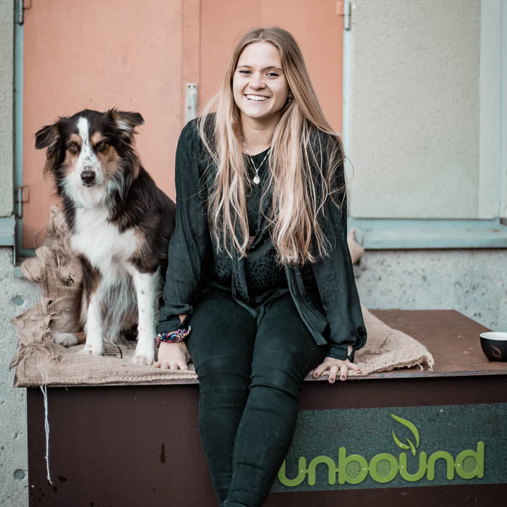 Claudia mit Hündin Nuka