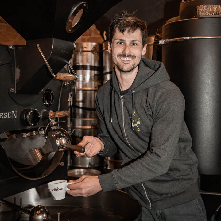 Unser Hannes beim Rösten